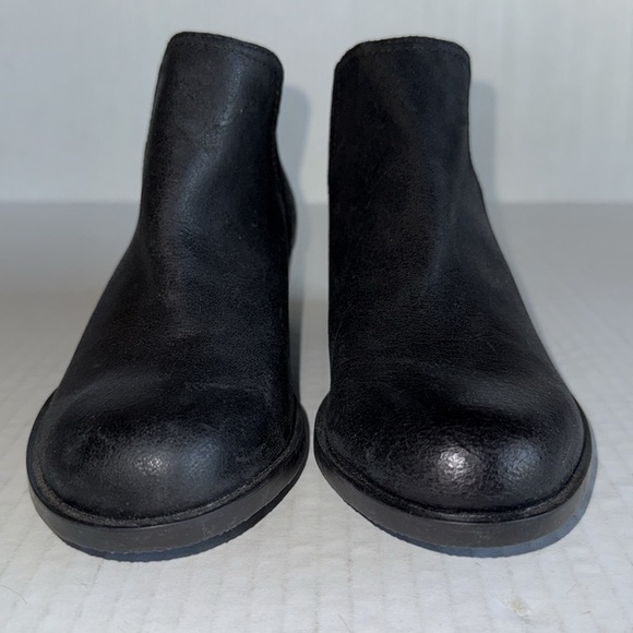 Sorel Lolla Black Leather Cut Out Ankle Booties - Picture 9 of 13
